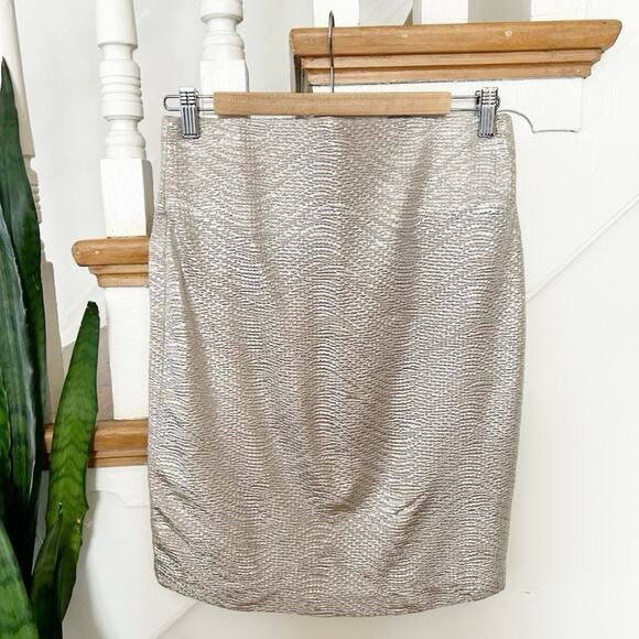 BCBGeneration Metallic Silver Textured Straight Pencil Mini Skirt Size M Medium - Picture 2 of 6
